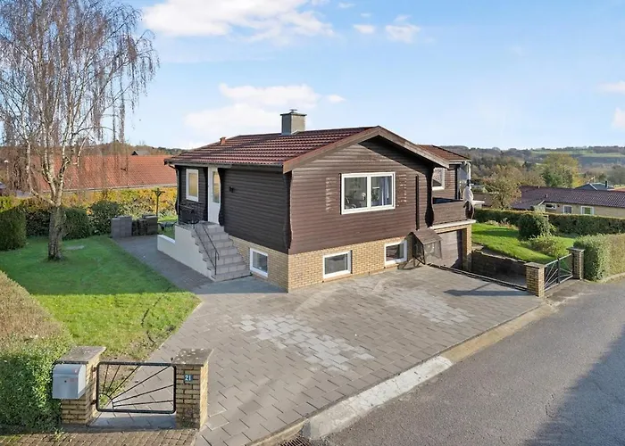 Spacious & Cozy Apartment In Tranquil Vejle Suburb