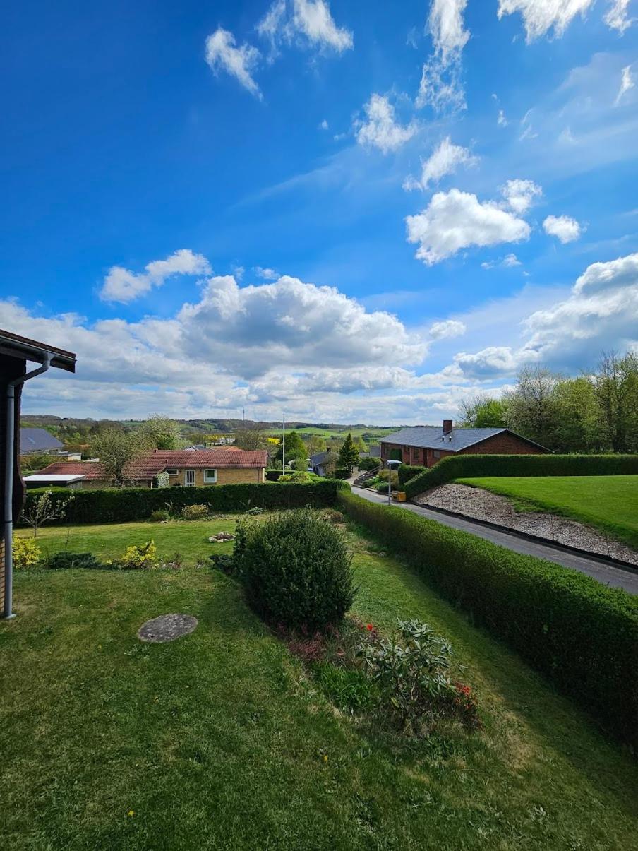Spacious & Cozy In Tranquil Suburb Vejle